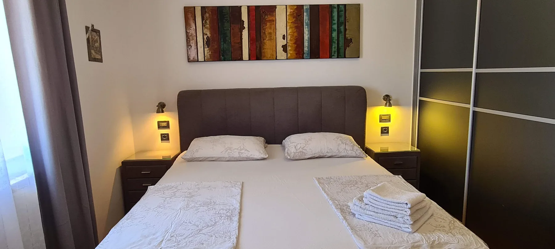 Room — 8